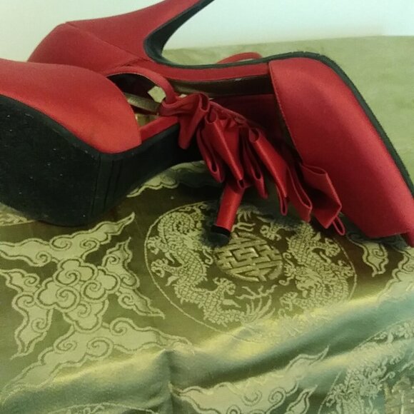 Fancy Dress Women's Nine West Red Heels - Size 8M - Picture 10 of 14